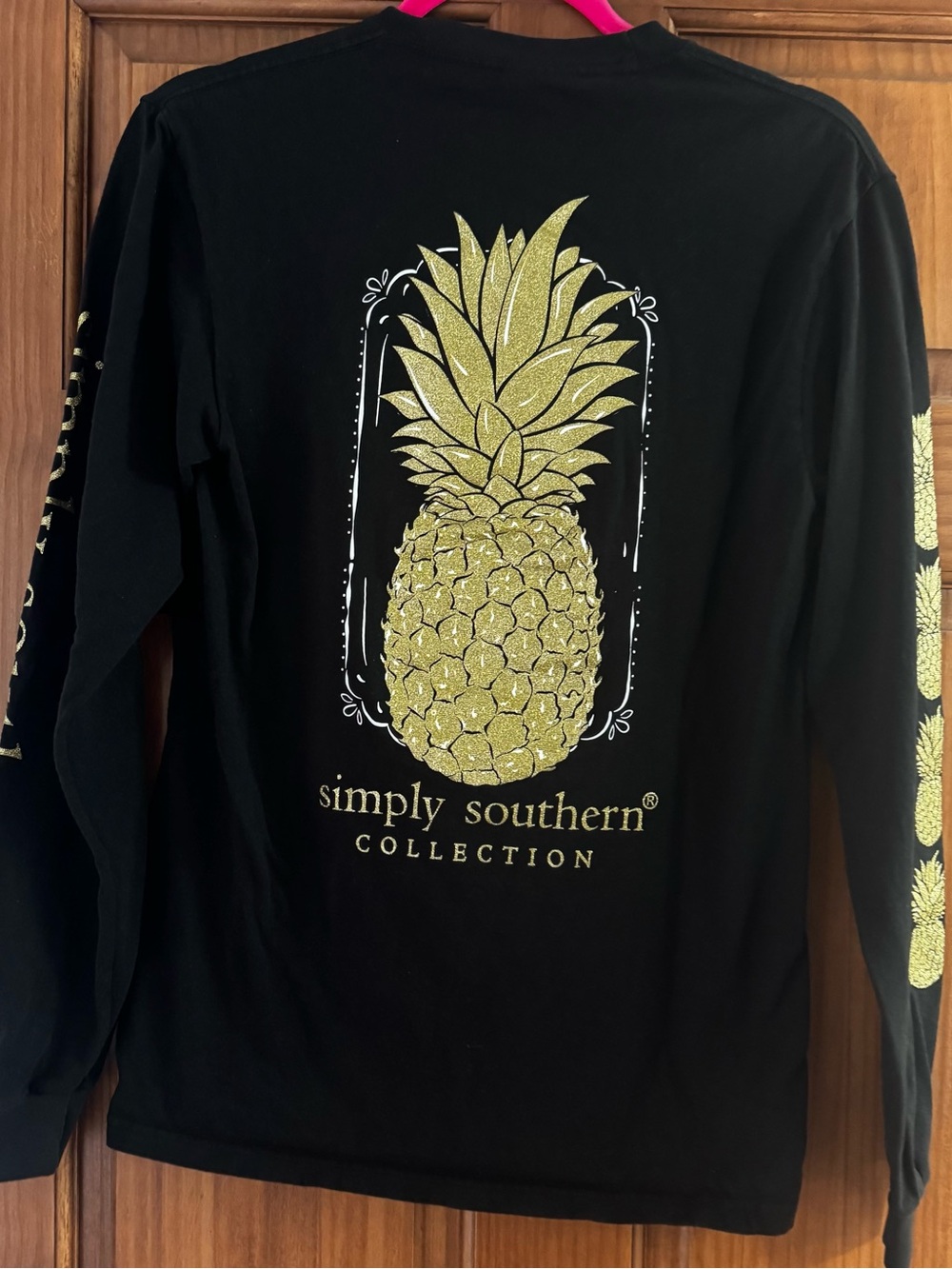 Simply Southern Shirt Women’s Small Black Long Sleeve Gold Glitter Pineapple